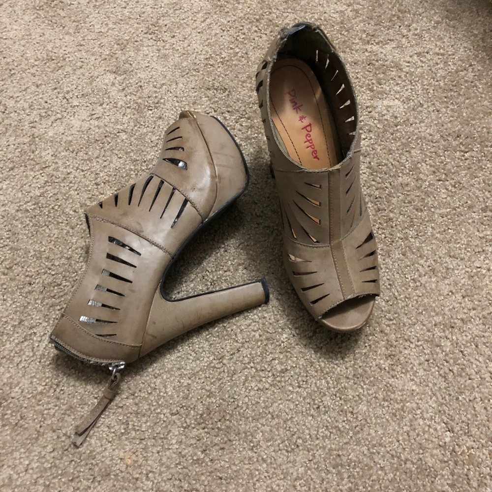 Zipper back cognac open toe heel booties